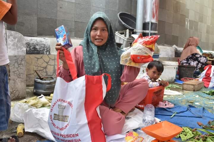 Meski Batal Ke Pariaman Paket Sembako Presiden RI Tetap Sampai Di