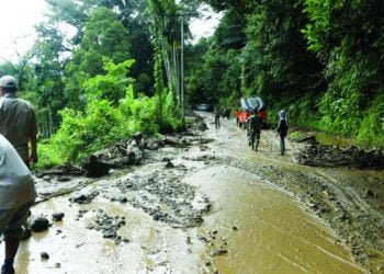 Potensi Banjir dan Longsor Tinggi, Sumbar Diminta Siaga di Hulu Sungai