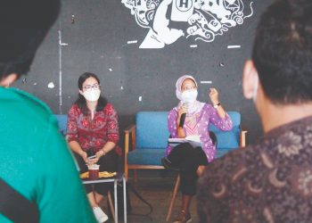 Staf Khusus Milenia Presiden Ayu Kartika Dewi Diskusikan Toleransi dan Keberagamaan di Kantor Haluanpadang.com