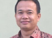 Telisik Pola Pembangunan Desa Wisata, Dosen Upgrisba Firdaus Raih Titel Doktor dari UI