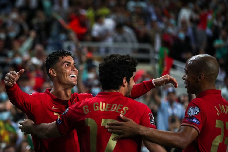 Portugal akhirnya lolos ke Piala Dunia Qatar usai di final Playoff Kualifikasi Piala Dunia zona Eropa berhasil mengalahkan Makedonia Utara, 2-0.