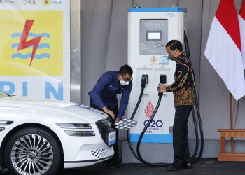 Presiden Jokowi Resmikan SPKLU Ultra Fast Charging Pertama di Indonesia