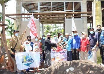 PMI Agam Dampingi Tim Kota Dumai Distribusikan Bantuan Gempa