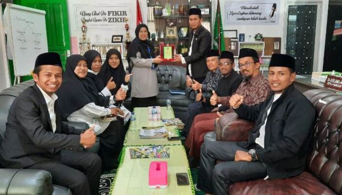 PPTQ Mu’allimin Muhammadiyah Pakan Sinayan Kunjungi Pesantren Kauman