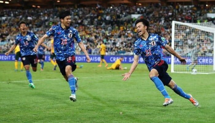 Dramatis! 2 Gol Injury Time Mitoma Bawa Jepang Lolos Piala Dunia, Australia Play Off