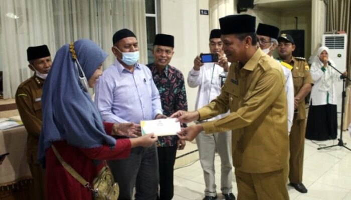Baznas Pariaman Salurkan Dana Zakat Penghasilan PNS Rp372 Juta