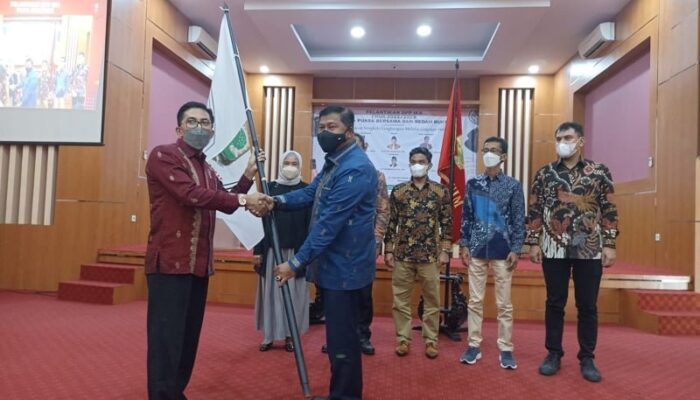 FHUA Gelar Bedah Buku Karya Prim Haryadi