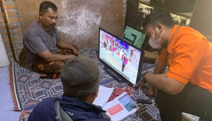 Pos Indonesia Salurkan Bantuan STB TV Digital dari Kemkominfo di Padang Panjang