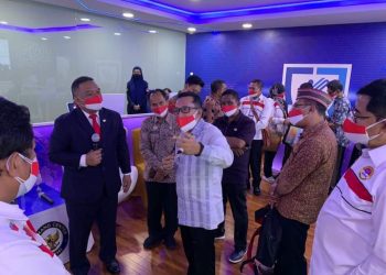 Bupati Tanah Datar Bersama 5 Kepala Daerah Lainnya Tandatangani BP2MI