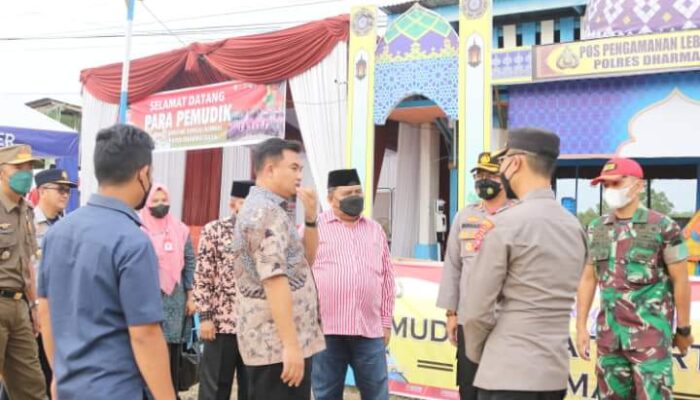 Tinjau Posko Siaga Lebaran, Bupati Dharmasraya Pastikan Pelayanan Kesehatan Buka 24 Jam