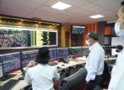 Pastikan Listrik Lebaran, EVP Distribusi PLN Regsumkal Cek Unit Distribusi UP3 Padang