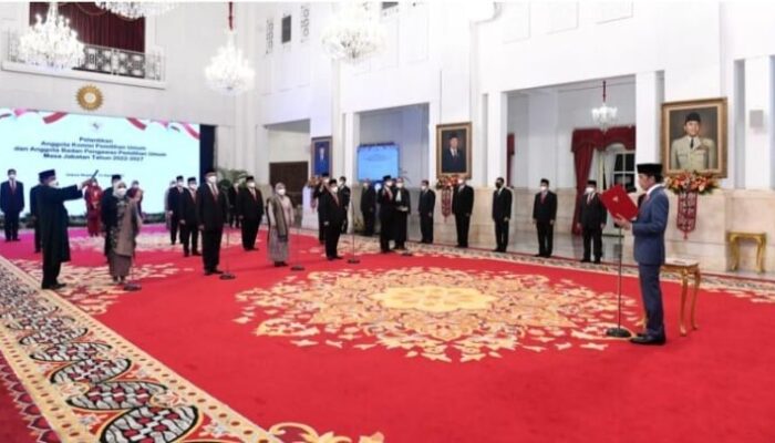 Dilantik Presiden Tadi Sore, Berikut Nama Anggota KPU dan Bawaslu Periode 2022-2027