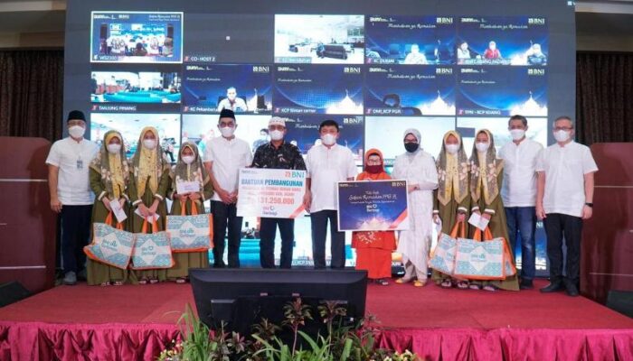 Safari Ramadan, BNI Wilayah 02 Serahkan Dana CSR Rp131 Juta
