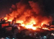 Kebakaran Hebat di Somalia Hanguskan Toko-toko di Pasar