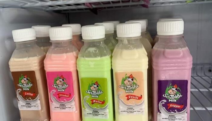 SERBA SERBI: Nikmati Berbagai Olahan Susu di UPS Permata Ibu Padang Panjang