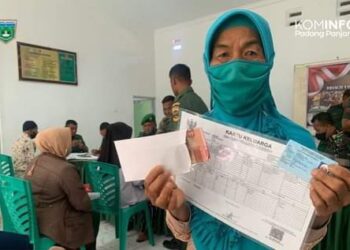 6.000 Keluarga di Padang Panjang Terima BLT Minyak Goreng