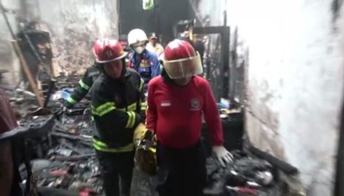 Jelang Lebaran, Satu Keluarga Tewas Terbakar Saling Berpelukan