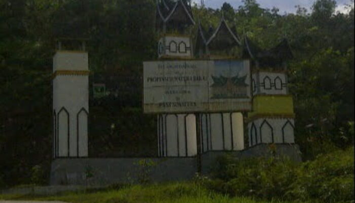 Desain Baru Bertema “Tikuluak Tanduak”, 8 Gerbang Batas Masuk Sumbar Diperbaharui