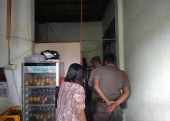 Satpol PP Kembali Grebek Sejumlah Panti Pijat di Padang, 2 Pria dan 5 Perempuan Diamankan