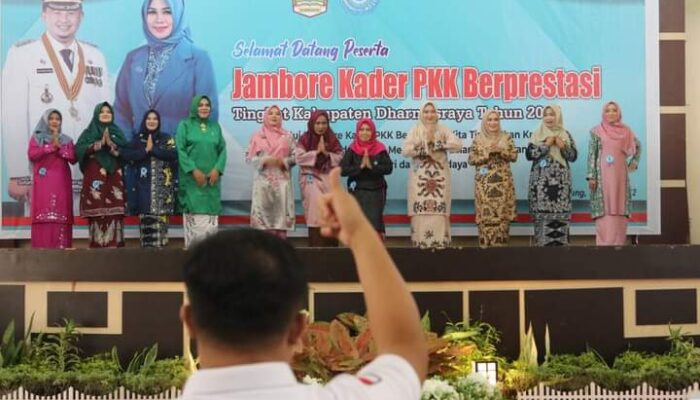 Bupati Sutan Riska: Kader PKK Ujung Tombak Pembangunan SDM di Nagari