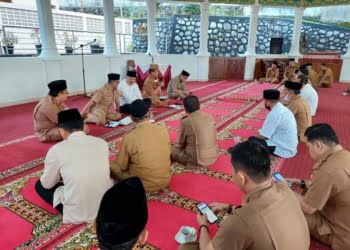Dipimpin Walikota Zul Elfian, Jajaran Pemko Solok Awali Rakor dengan Shalat Subuh Berjamaah