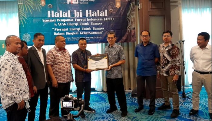 Sukses Jaga Keandalan Listrik Selama Ramadan dan Idul Fitri 2022, PLN Terima Penghargaan dari APEI
