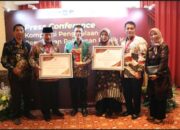 Terima Penghargaan Anggakara Birawa, Pemprov Sumbar Terbaik dalam Pengaduan Layanan Publik