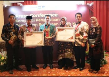 Terima Penghargaan Anggakara Birawa, Pemprov Sumbar Terbaik dalam Pengaduan Layanan Publik