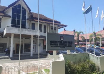 KPU Sumbar masih menunggu keputusan KPU RI terkait putusan Mahkamah Konstitusi (MK) tentang ambang batas pencalonan kepala daerah.