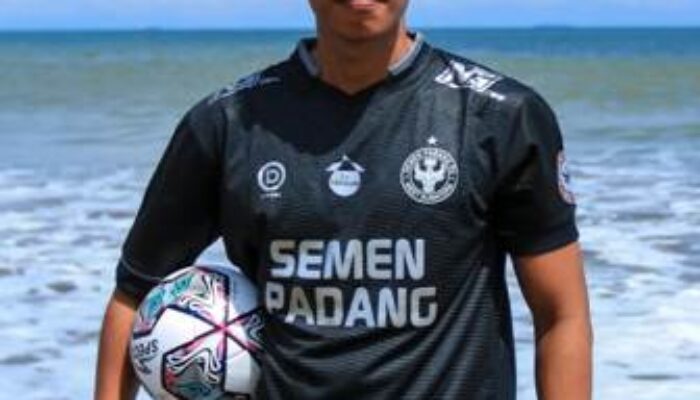Rekrutan ke-18, Semen Padang FC Datangkan Center Bek Pengalaman Agus Nova Wiantara