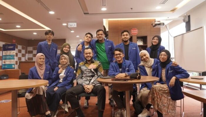 11 Pemuda Padang Panjang Berangkat ke Amerika Serikat