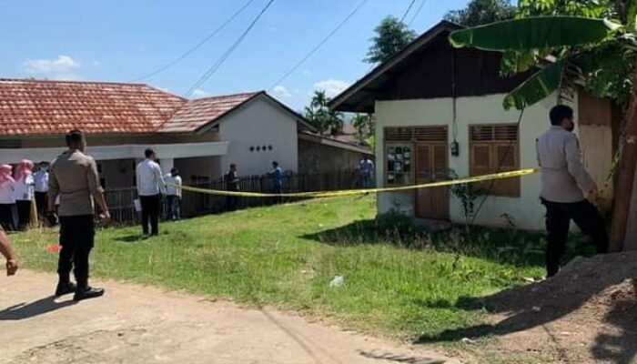 Warga Tapan Pessel Digegerkan Penemuan Pria Gantung Diri di Rumah Kosong