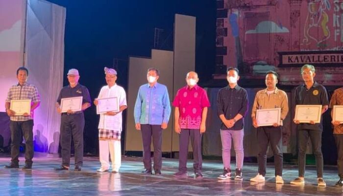 Nyanyikan Lagu Bugih Lamo dan Gasiang Tangkurak, Orkes Keroncong Buana Lestari Sawahlunto Tampil Memukau di Solo