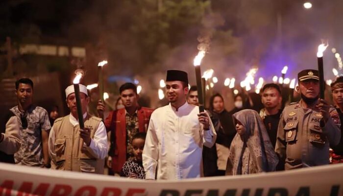 Semarak Muharam di Solok, Wawako Ramadhani Pimpin Langsung Pawai Obor Tahun Baru Islam