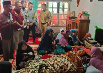 Warga Kupitan Sijunjung Geger! Perempuan Paruh Baya Ditemukan Tewas di Pinggir Sungai