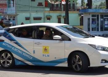Kendaraan Masa Depan, Bupati Pasaman Puji Mobil Listrik Canggih dan Hemat