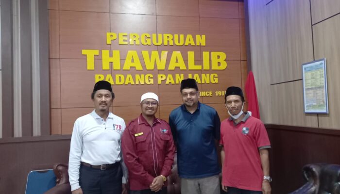 Ahli Sejarah dari Washington DC dan Dosen KSU Georgia USA Kunjungi Perguruan Thawalib Padang Panjang