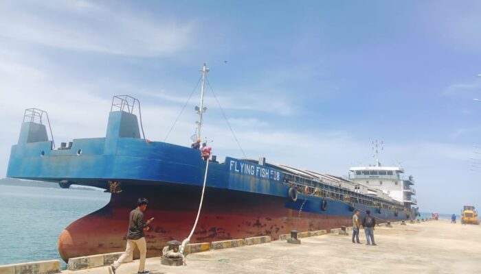 Pelabuhan Teluk Tapang dan Panasahan Menanti Ekspor Perdana