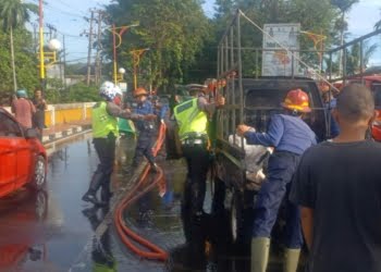 Mobil terbakar