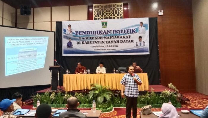 Masyarakat Tanah Datar Peroleh Ilmu Pendidikan Politik yang Digelar oleh Kesbangpol Sumbar