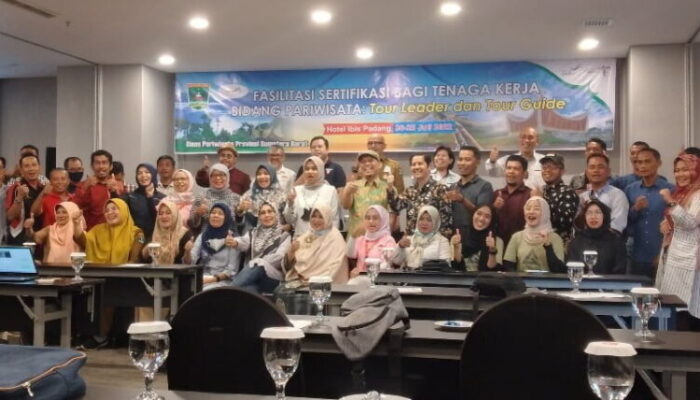 Harus Kuasai Bahasa Asing dan Kompeten, 50 Tour Leader dan Tour Guide Ikuti Sertifikasi
