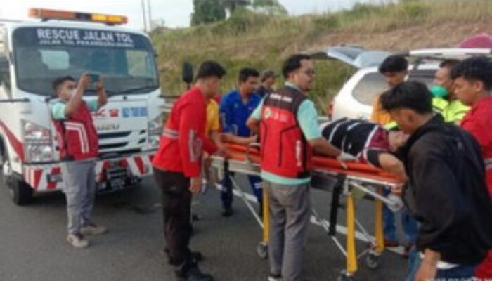Satu Keluarga Nyaris Tewas di Jalan Tol Pekanbaru-Dumai