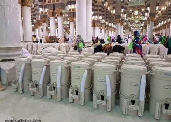 Dibatasi! Jemaah Haji Hanya Boleh Bawa Air Zamzam Lima Liter, Dibagikan di Debarkasi Tanah Air