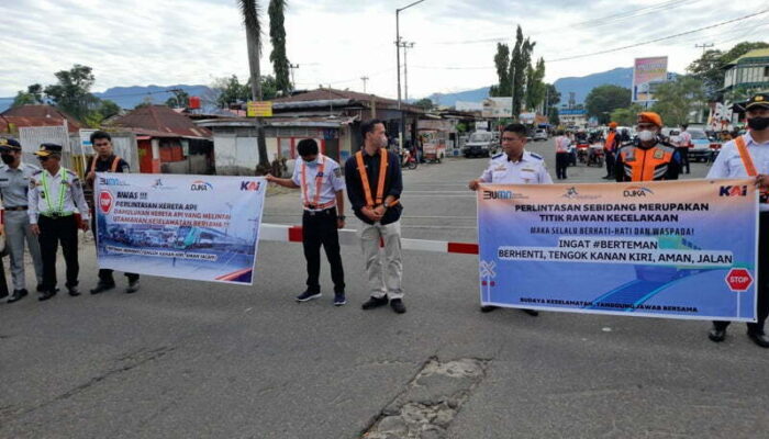 Selama 2022 Terjadi 15 Kecelakaan, PT KAI Masifkan Sosialisasi Keselamatan di Perlintasan Sebidang KA