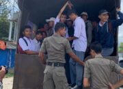 Cegah Tawuran, Pol PP Padang Antar Siswa SMK Pulang ke Rumah Masing-masing dengan Truk Dalmas