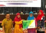 Tingkatkan Perlindungan Tenaga Kerja, Disnakertrans dan Dekranasda Sumbar Beri Sosialisasi