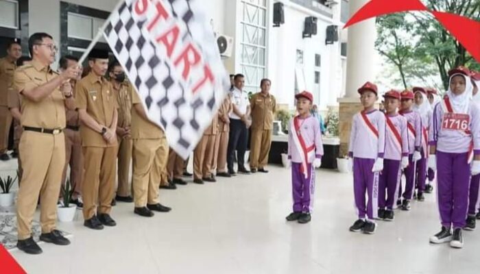 Semarak HUT RI ke-77 di Solok Selatan, Siswa SD Hingga SMA Ikuti Lomba Gerak Jalan