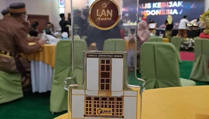 Pemkab Dharmasraya Terima Inagara Award 2022 dari LAN RI