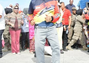 SERBA SERBI: Ketika Walikota Gorontalo Menari di Atas Pecahan Kaca, Walikota se-Indonesia Pun Terpukau