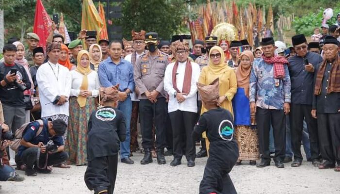 Semarak Alek Nagari di Tabek Patah, 1.000 Marawa Batik Hiasi Festival Talago Kamba